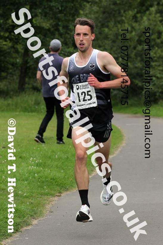 Mens Sunderland 5k (Inc. NE and NCAA Champs), Silksworth, Sunderland, Thursday, July 22nd. Photo: David T. Hewitson/Sports for All Pics